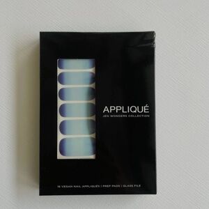 Applique Non Toxic Nail Applicator Stickers in Shade Aquamarine